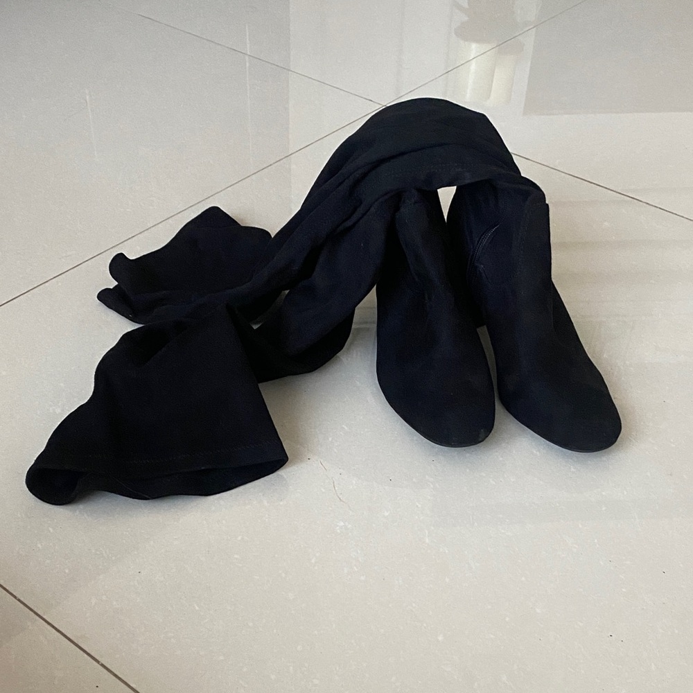Black Over-the-Knee Boots